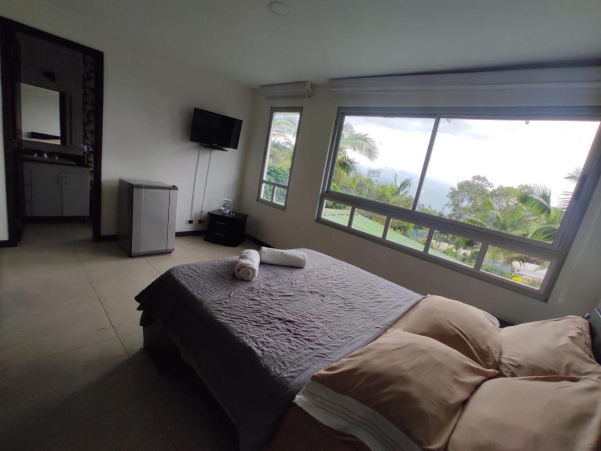 Habitacion Privada En Finca Turistica Hualcala La Mesa  Kültér fotó